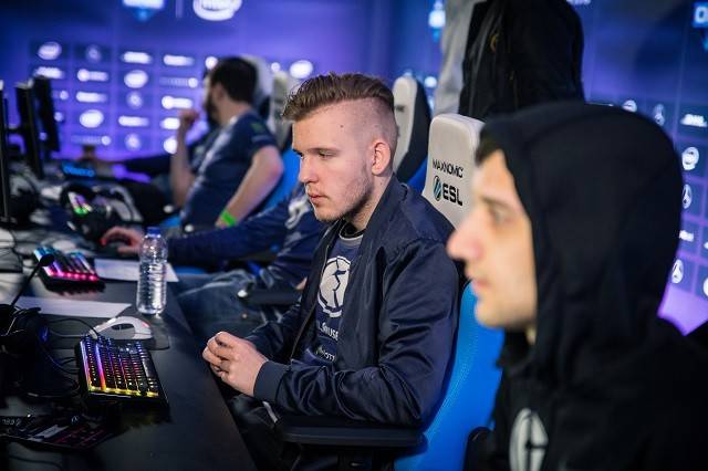 【战报】王者荣耀2020KPL秋季赛，成都AG超玩会 3：0 DYG锁定季后赛！