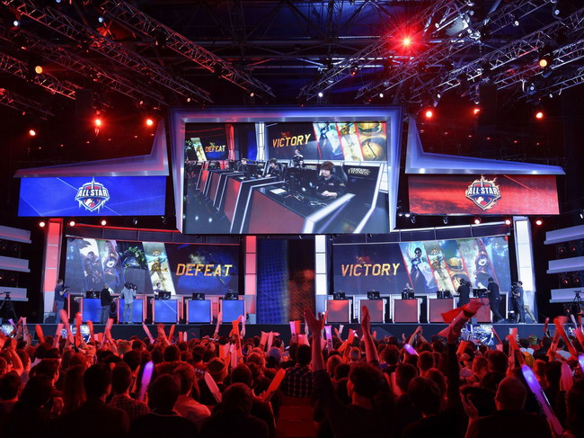 Falcons 准备从 Heroic 转会三名选手；